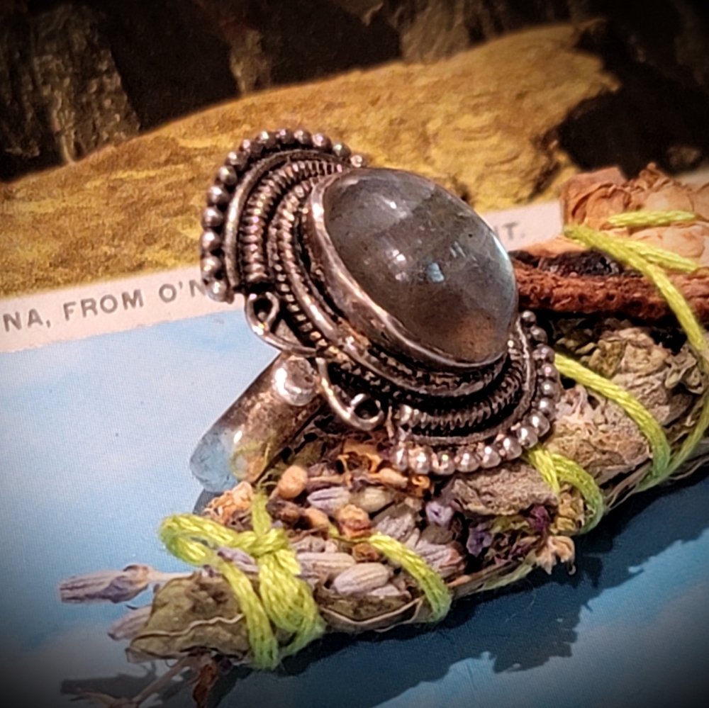 Silver & Laboradite ring - Picture 8 of 13
